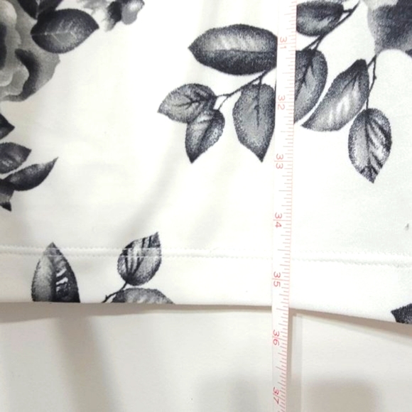 Stork & Babe Rose Floral Sheath Dress Short Sleeve Scoop Maternity Stretch XXS - Picture 7 of 9